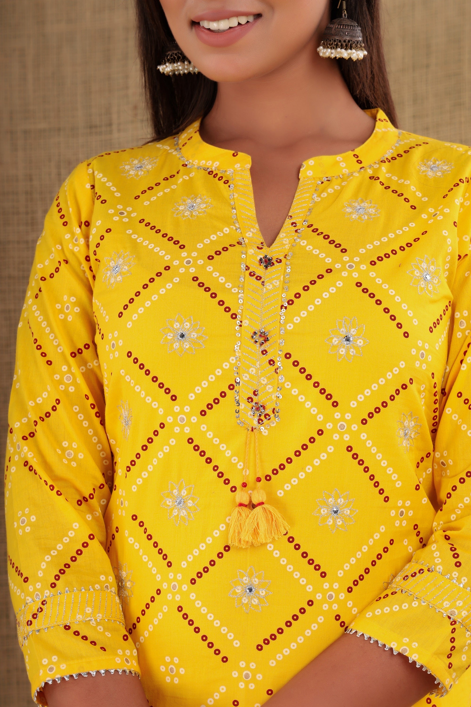 Kaajh Women's Yellow Bandhej Print Kurta Pant Set - Distacart
