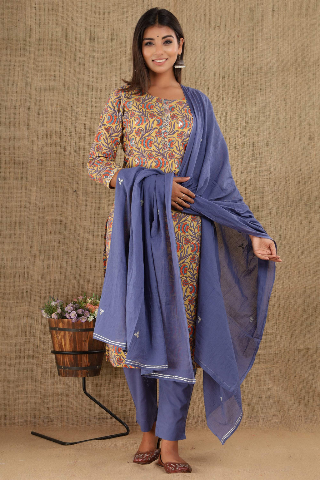 Kaajh Women's Blue Yellow Floral Print Suit Set - Distacart