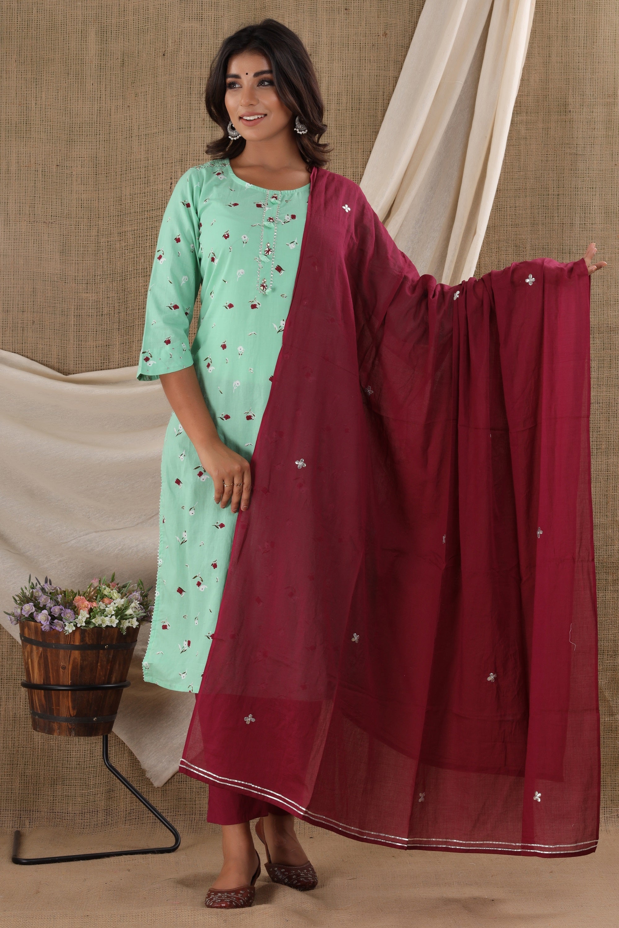 Kaajh Women's Green Floral Print Suit Set - Distacart