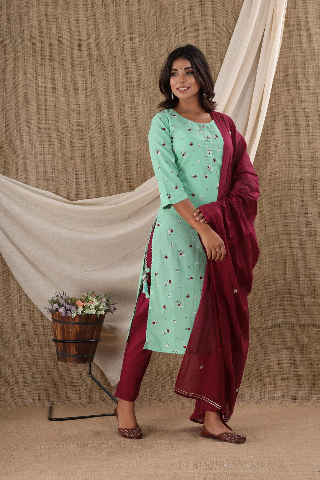 Kaajh Women's Green Floral Print Suit Set - Distacart