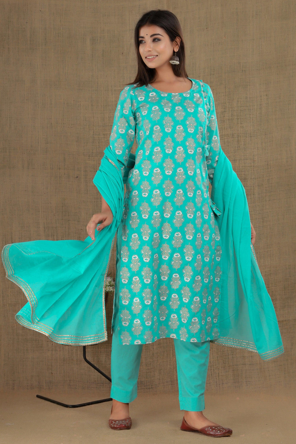 Kaajh Women's Green Floral Printed Suit Set - Distacart