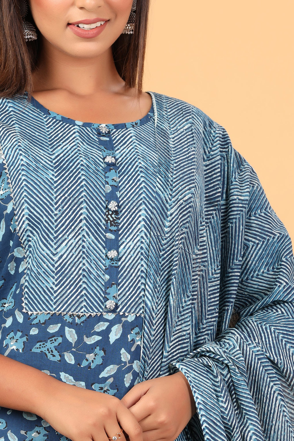Kaajh Women's Blue Floral Print Suit Set - Distacart