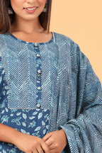 Kaajh Women's Blue Floral Print Suit Set - Distacart
