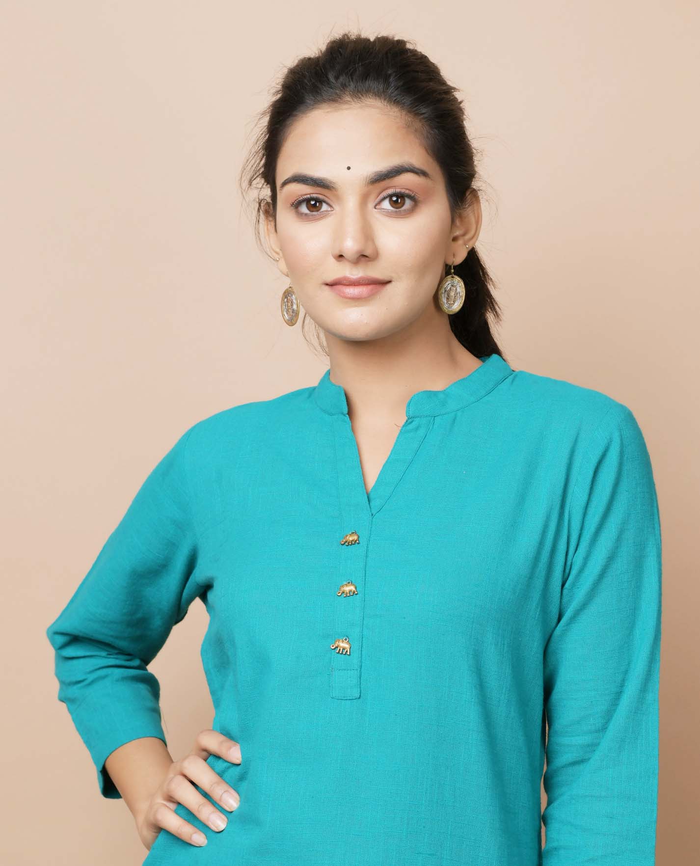 Kaajh Women's Teal Green Solid Cotton Kurta Pant Set - Distacart