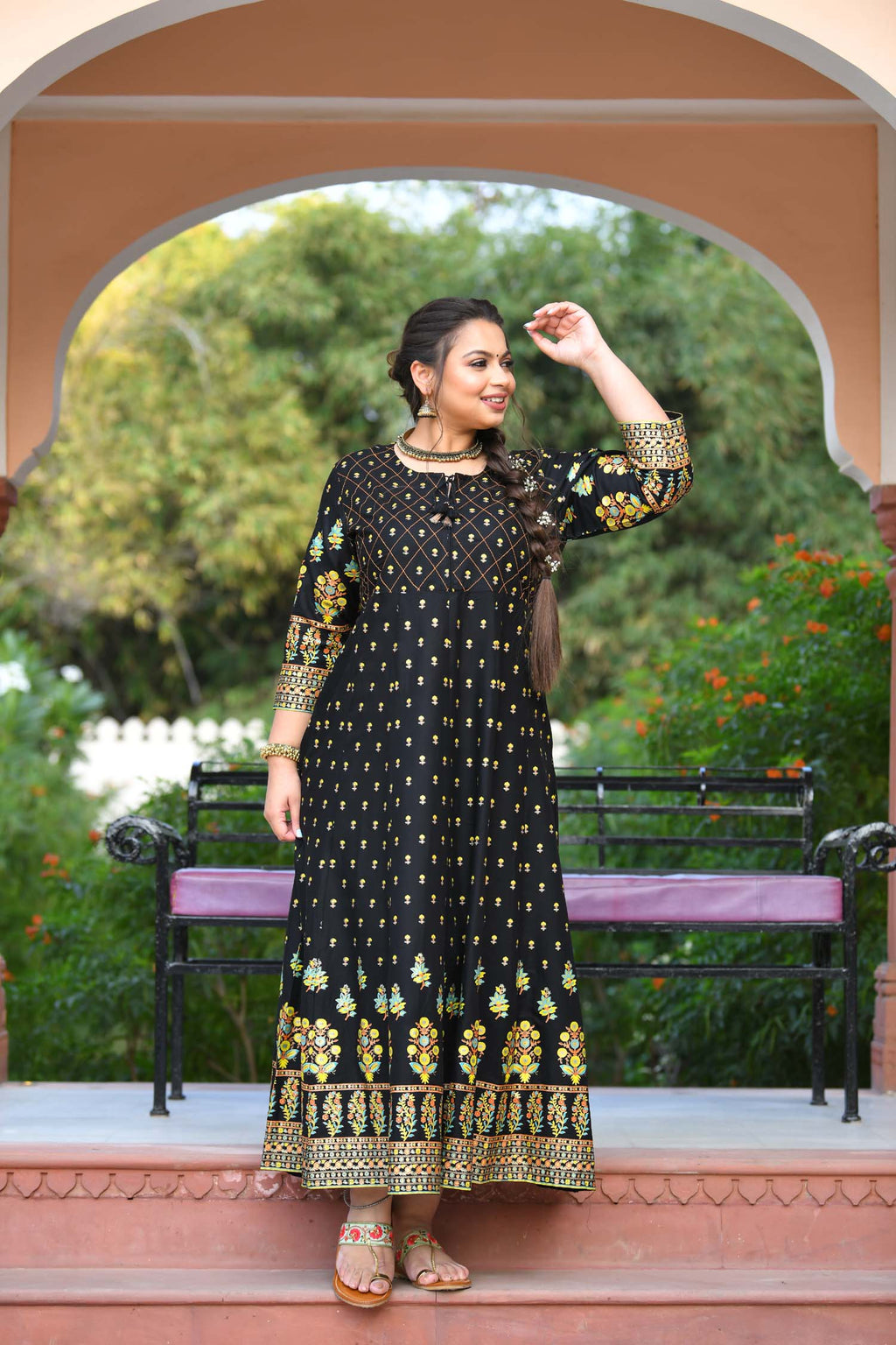 Kaajh Women's Black Gold Printed Ethnic Kurta - Distacart