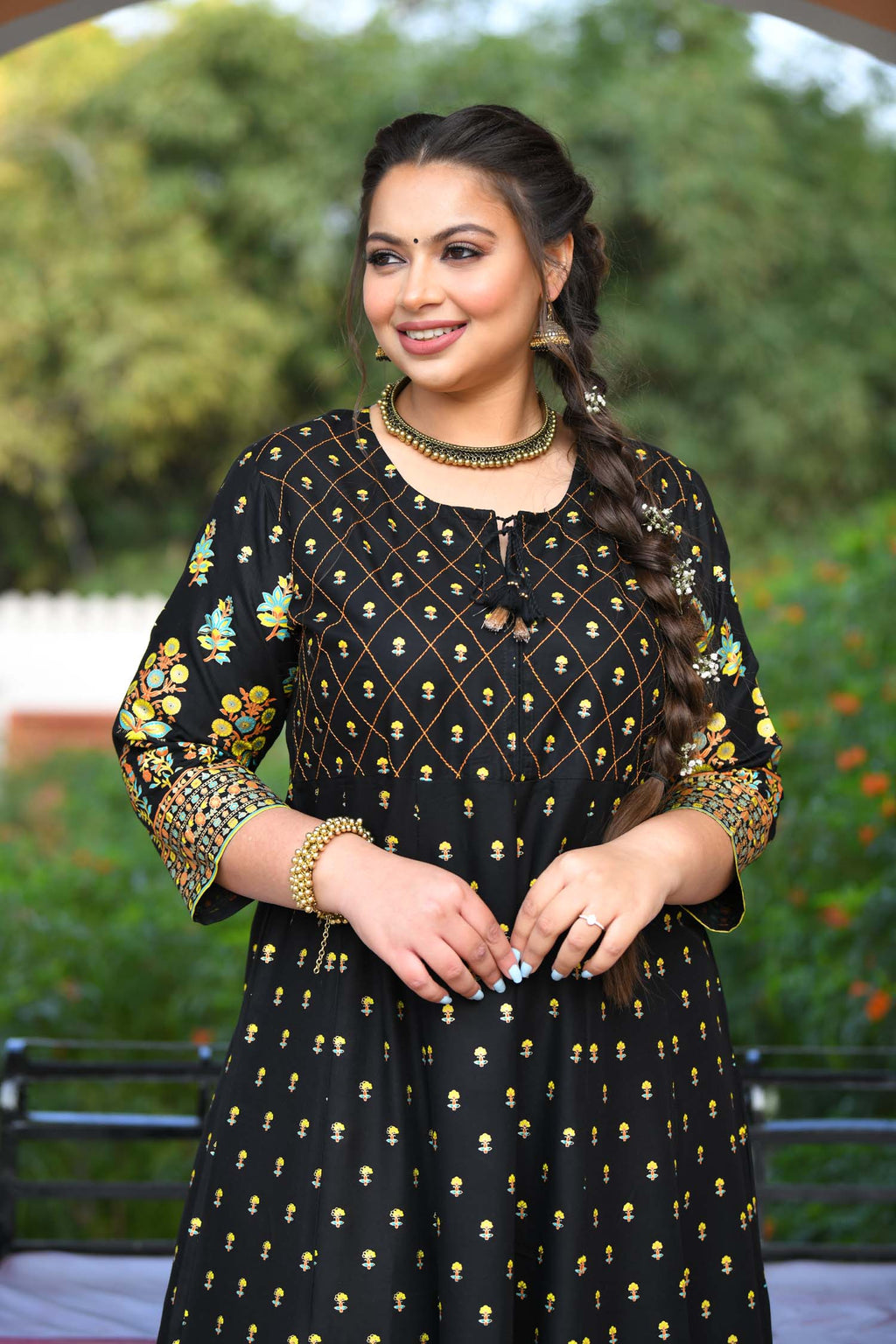 Kaajh Women's Black Gold Printed Ethnic Kurta - Distacart