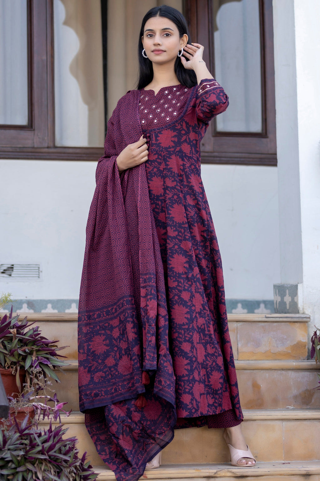 Kaajh Women's Maroon Floral Print Suit Set - Distacart