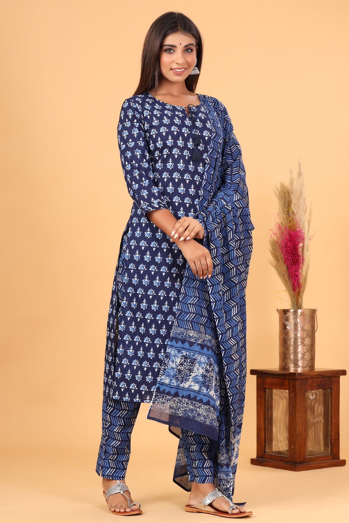 Kaajh Blue Floral Print Suit Set For Women - Distacart