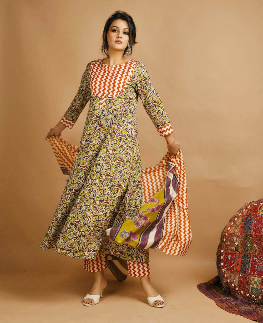 Kaajh Women's Green Kalamkari Floral Print Suit Set - Distacart