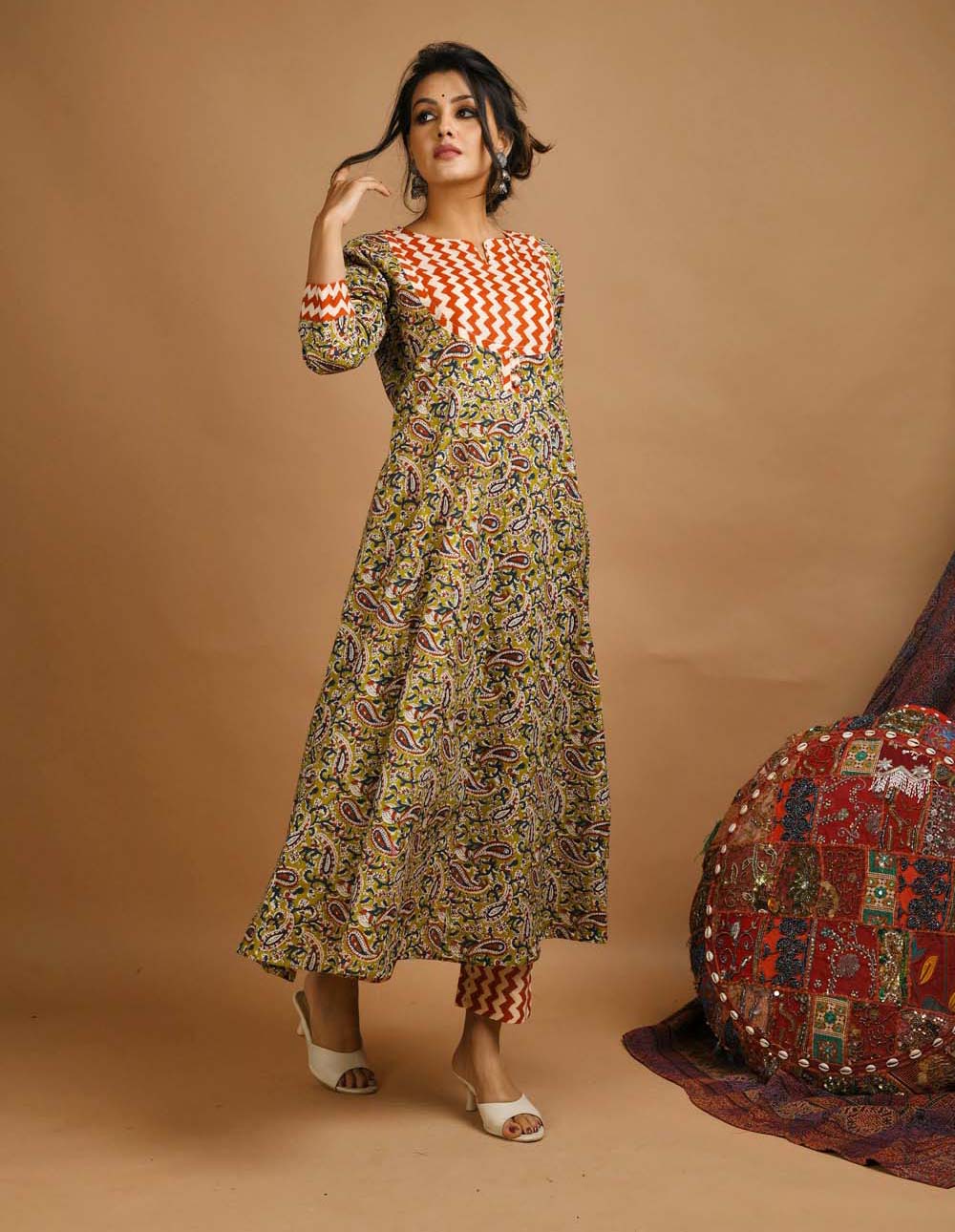 Kaajh Women's Green Kalamkari Floral Print Suit Set - Distacart