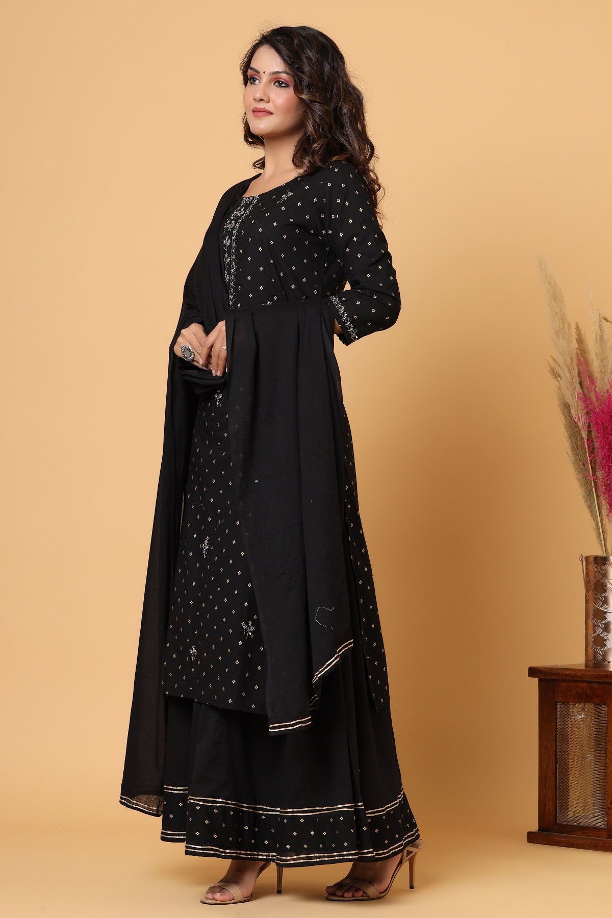 Kaajh Women's Black Gold Print Suit Set - Distacart