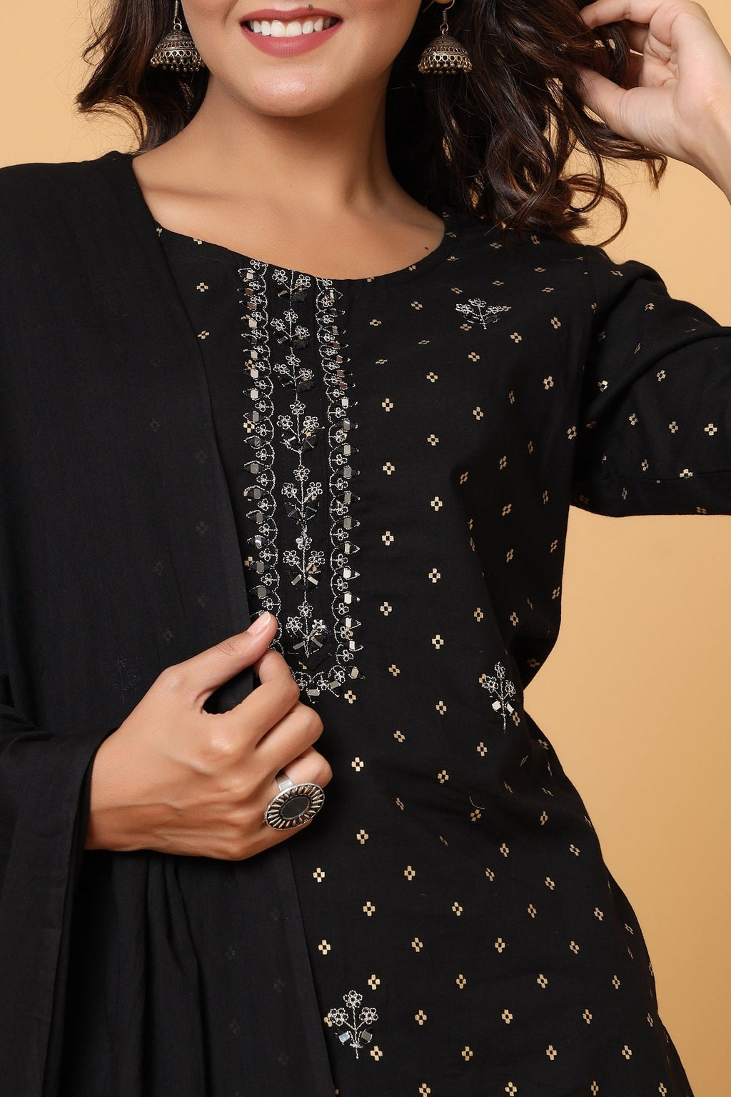 Kaajh Women's Black Gold Print Suit Set - Distacart