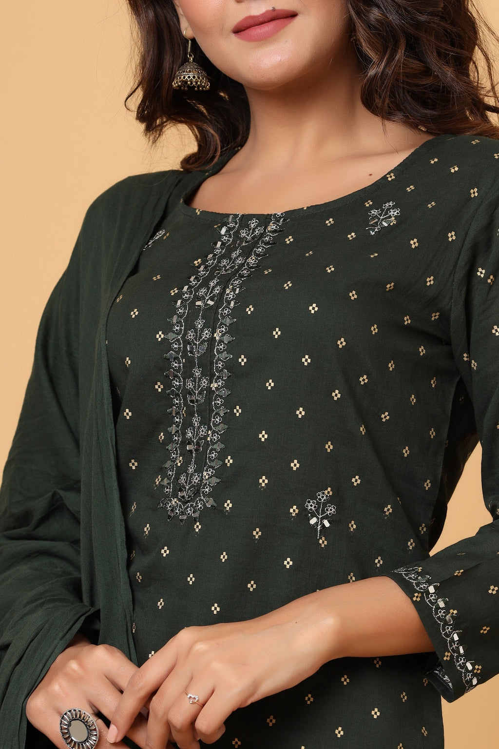 Kaajh Women's Green Gold Print Suit Set - Distacart