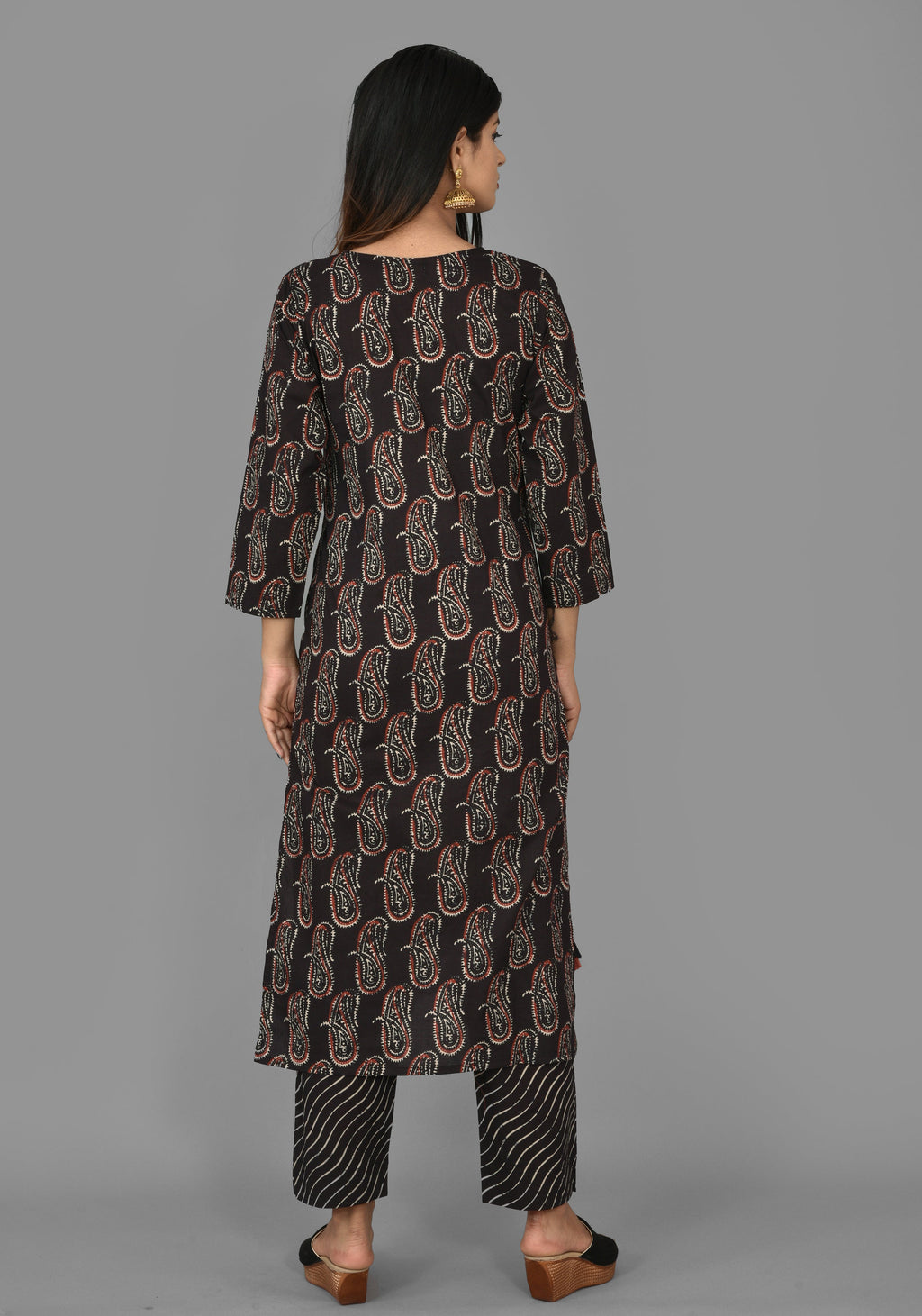 Kaajh Women's Black Paisley Print Cotton Suit Set - Distacart