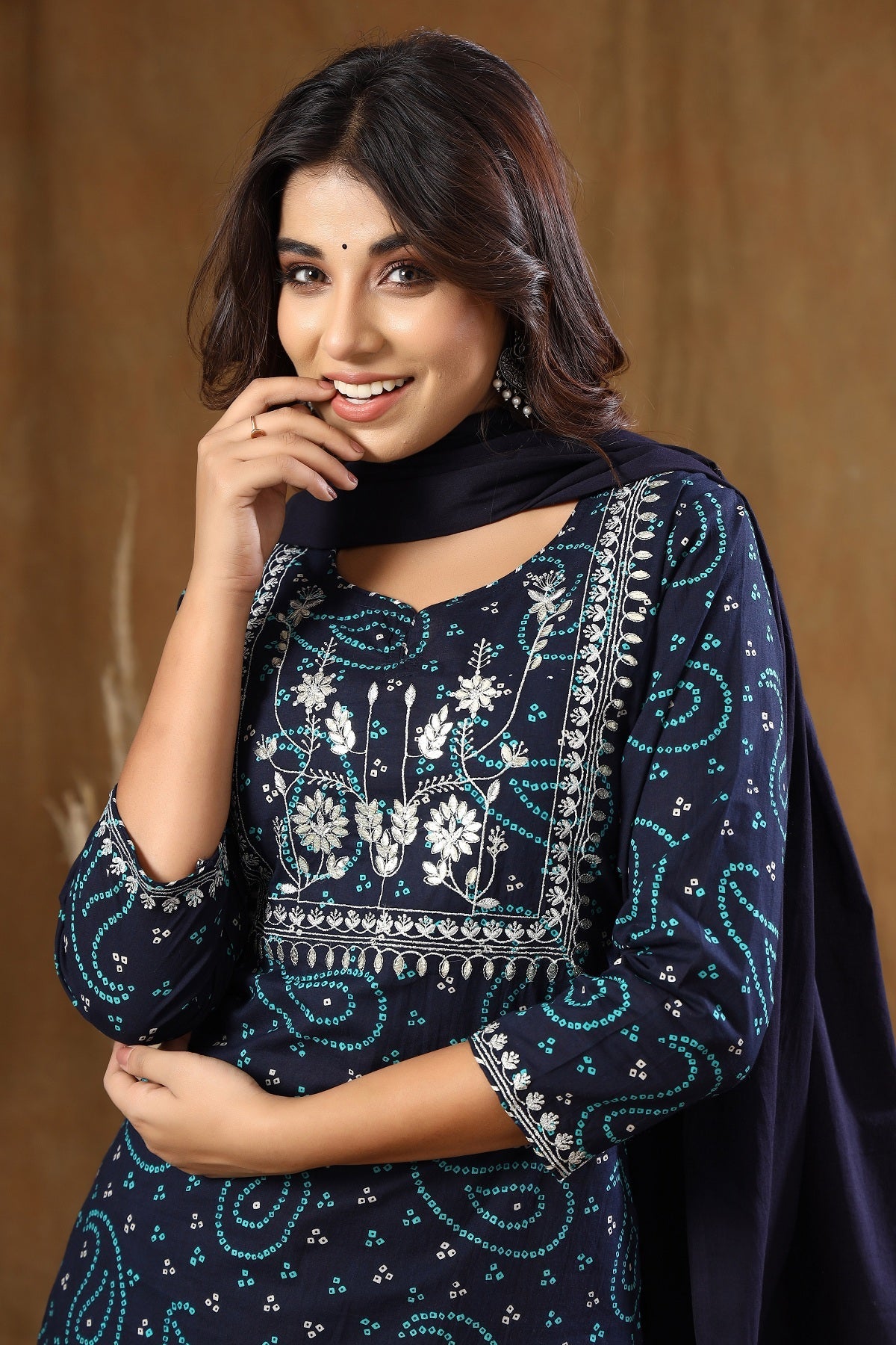 Kaajh Women's Blue Bandhej Embroidery Suit Set - Distacart