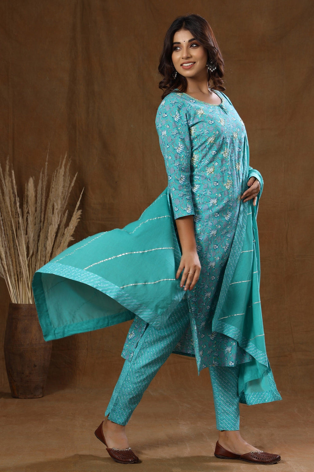 Kaajh Green Floral Print Suit Set For Women - Distacart