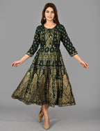 Kaajh Women's Green Gold Print Rayon Kurta - Distacart
