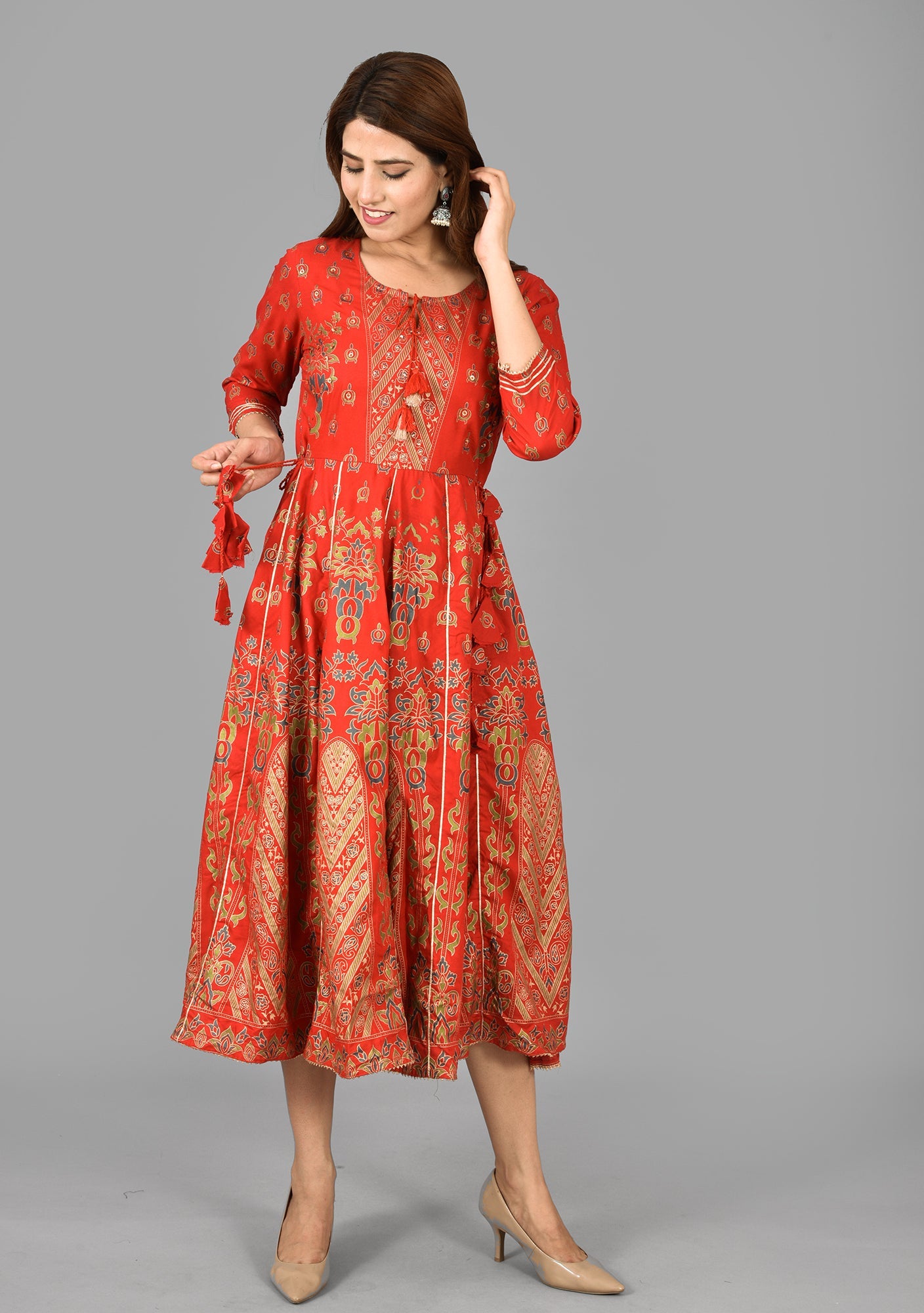 Kaajh Women's Red Gold Print Rayon Kurta - Distacart