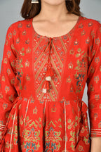 Kaajh Women's Red Gold Print Rayon Kurta - Distacart