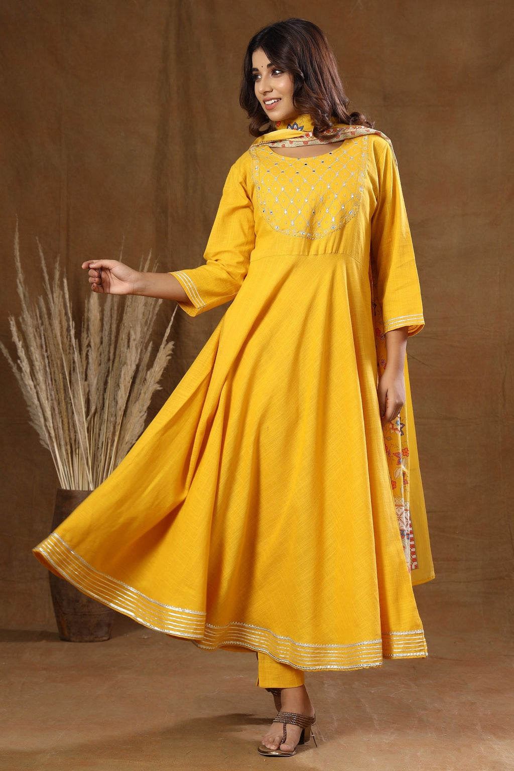 Kaajh Women's Yellow Mirror Embroidery Anarkali Suit Set - Distacart