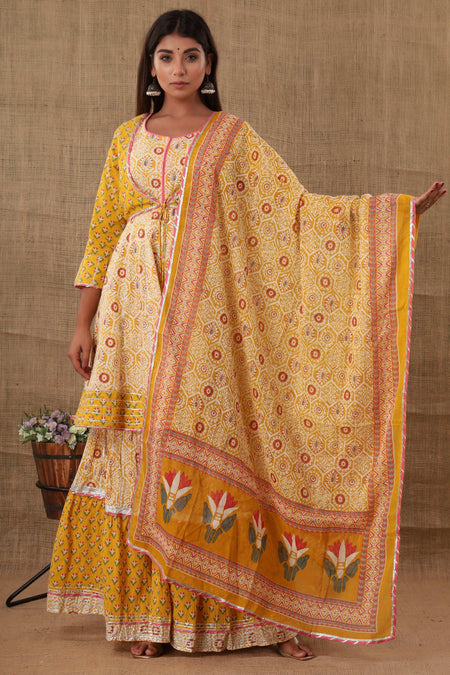 Kaajh Women's Yellow Embellishment Printed Suit Set