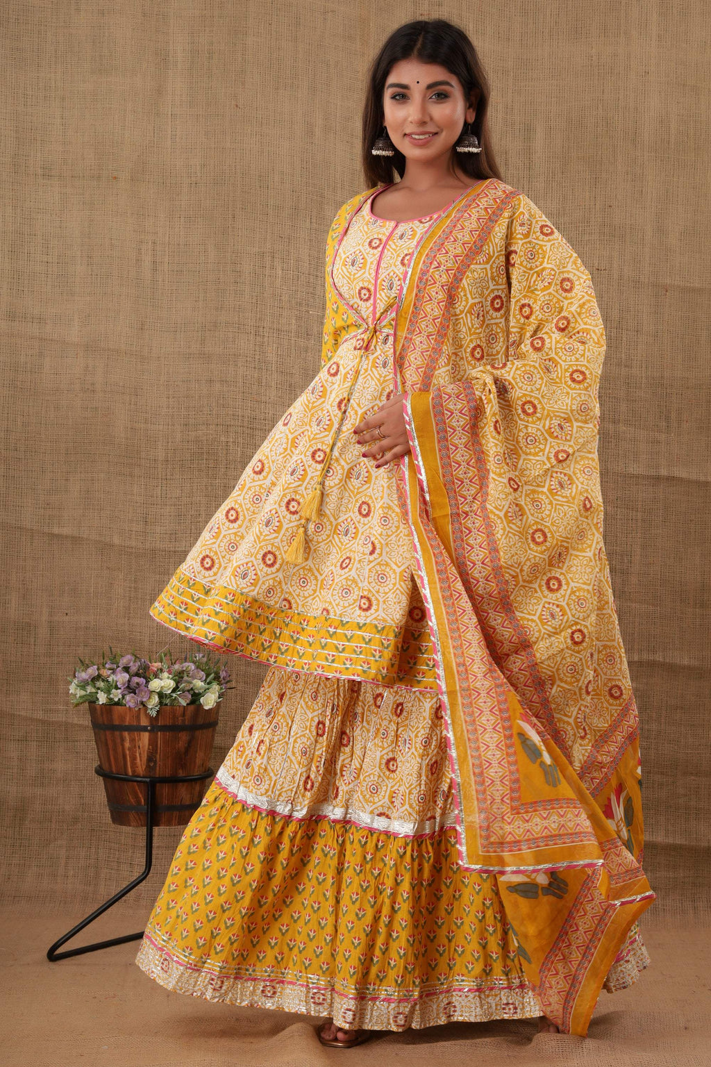 Kaajh Women's Yellow Embellishment Printed Suit Set - Distacart