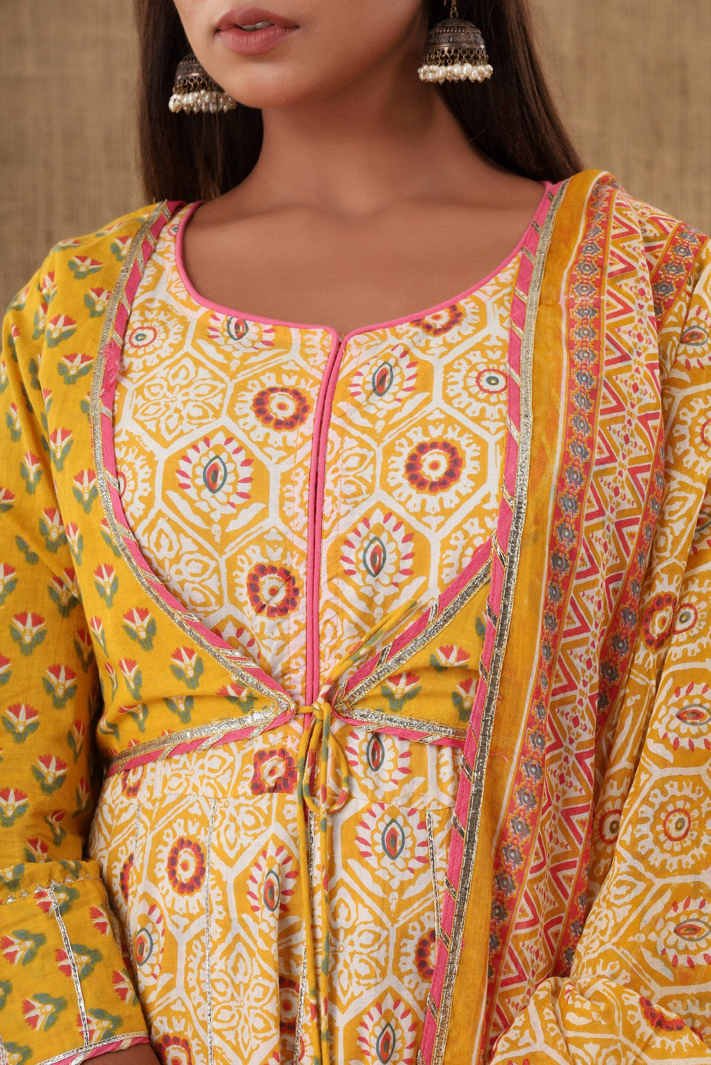 Kaajh Women's Yellow Embellishment Printed Suit Set - Distacart
