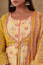 Kaajh Women's Yellow Embellishment Printed Suit Set - Distacart
