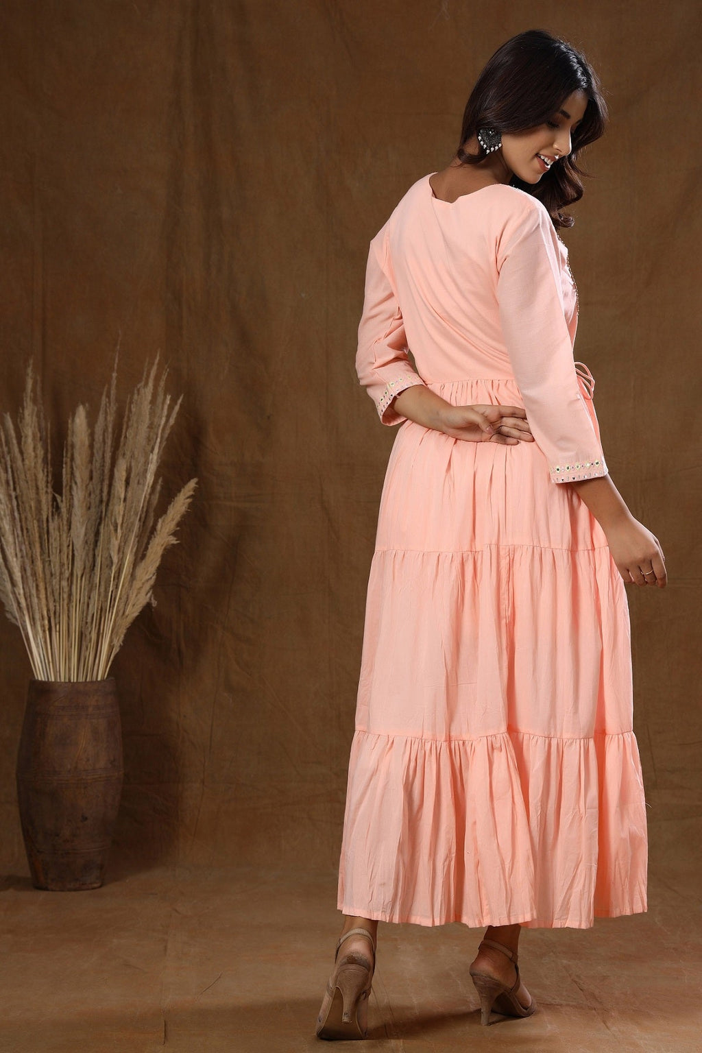 Kaajh Women's Peach Mirror Embellishment Anarkali Kurta - Distacart