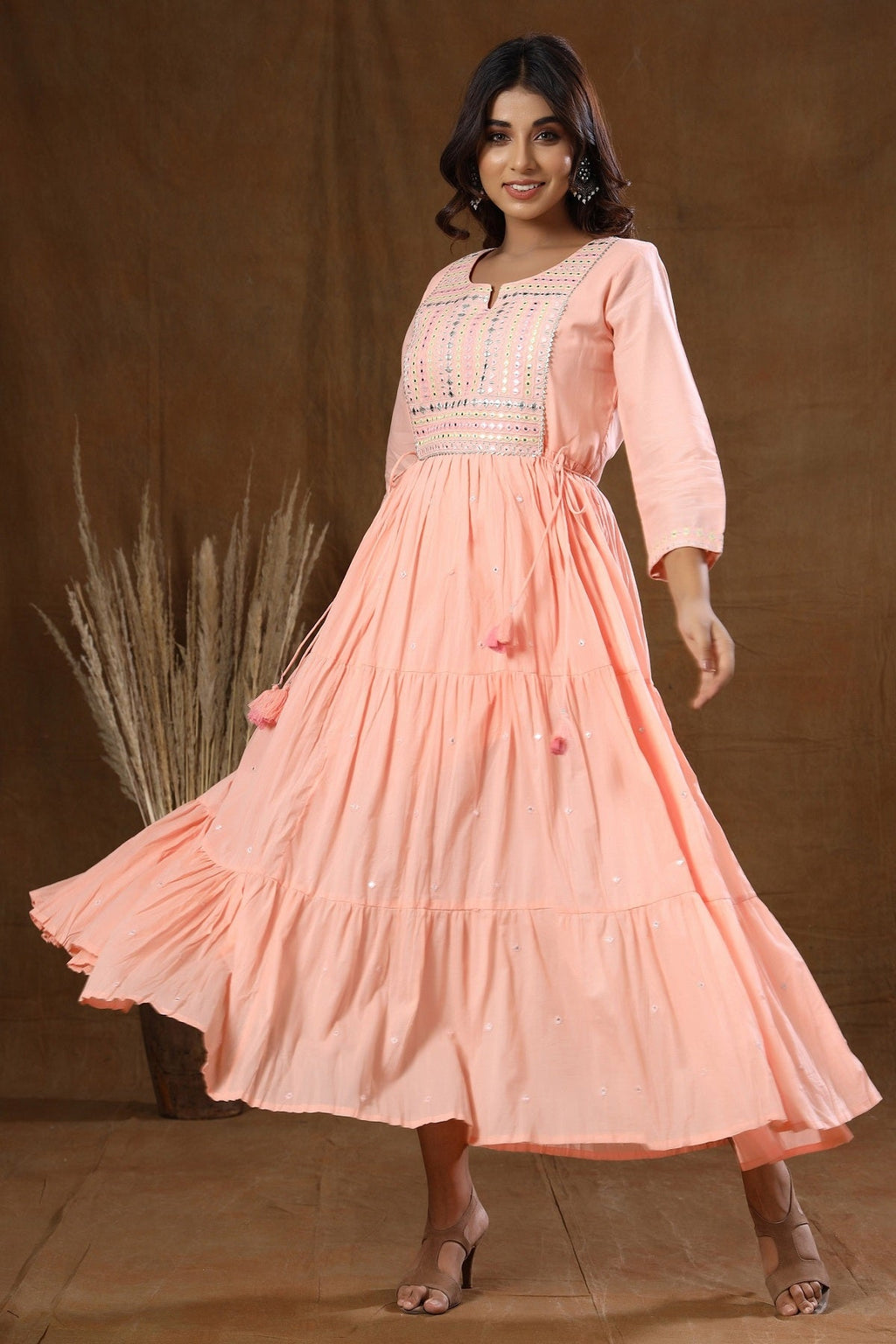 Kaajh Women's Peach Mirror Embellishment Anarkali Kurta - Distacart
