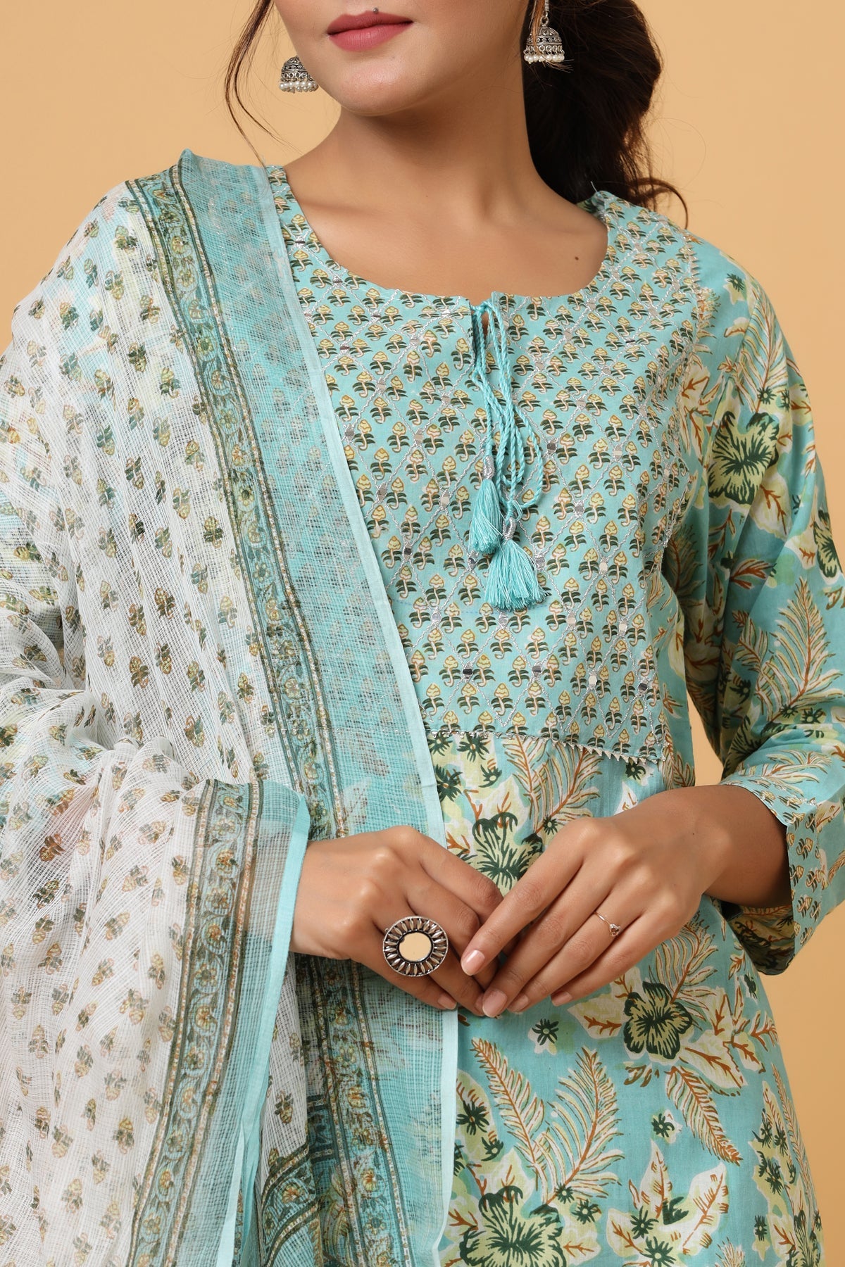 Kaajh Women's Green Mirror Embroidered Suit Set - Distacart