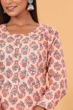Kaajh Women's Peach Floral Printed Kurta Pant Set - Distacart