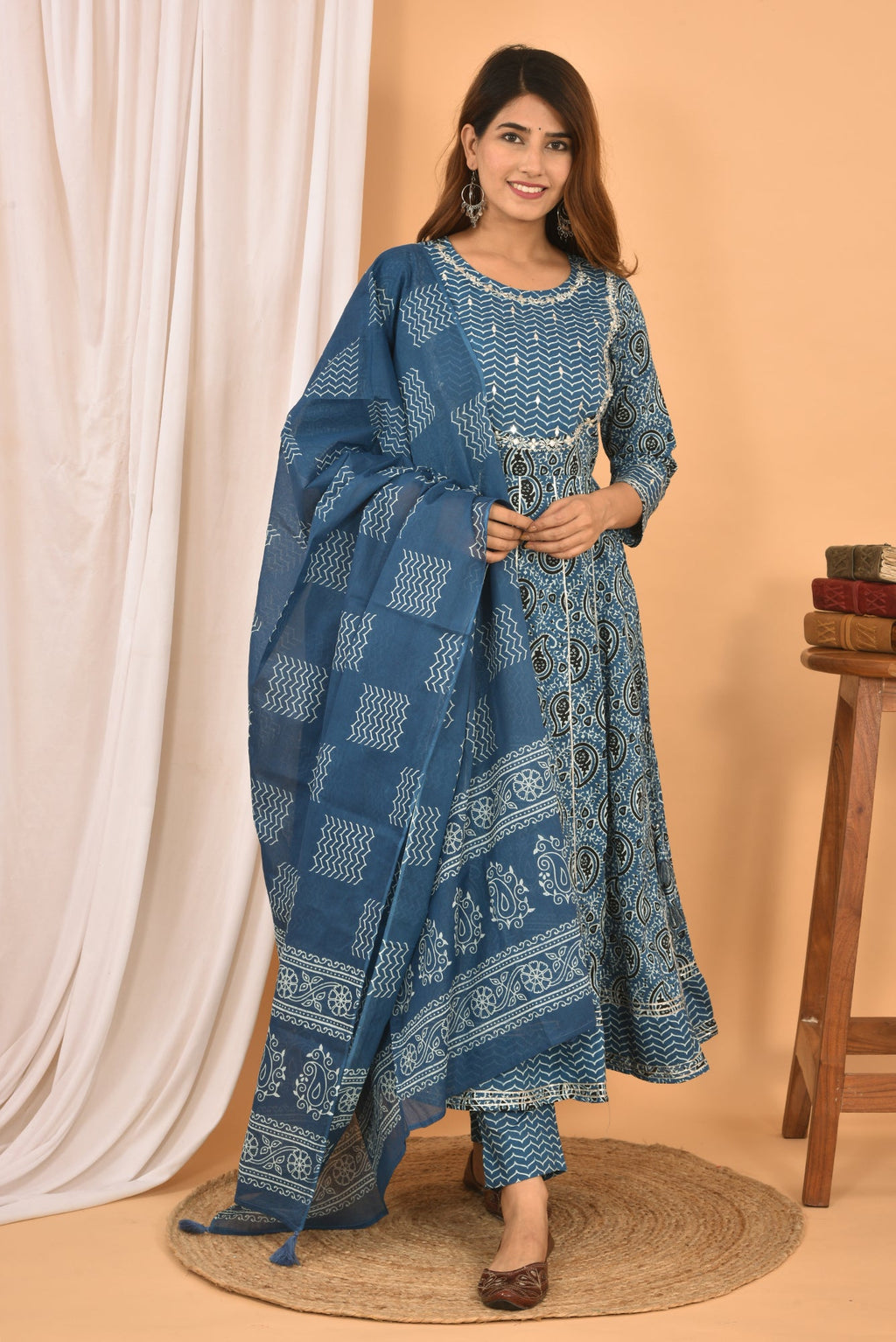 Kaajh Women's Blue Embellished Anarkali Suit Set - Distacart