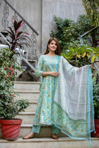 Kaajh Women's Green Mirror Embellished Anarkali Suit Set - Distacart