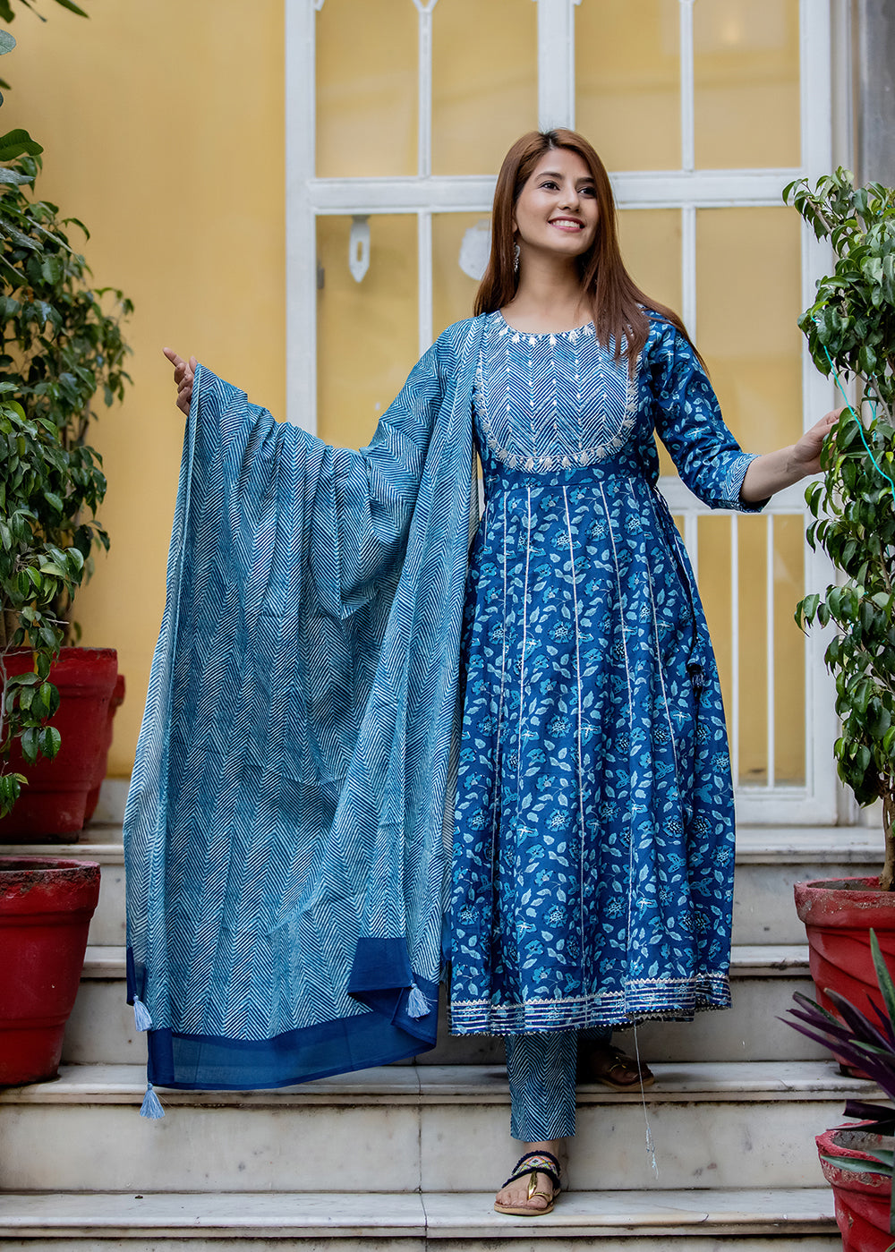 Kaajh Women's Blue Mirror Embellished Anarkali Suit Set - Distacart
