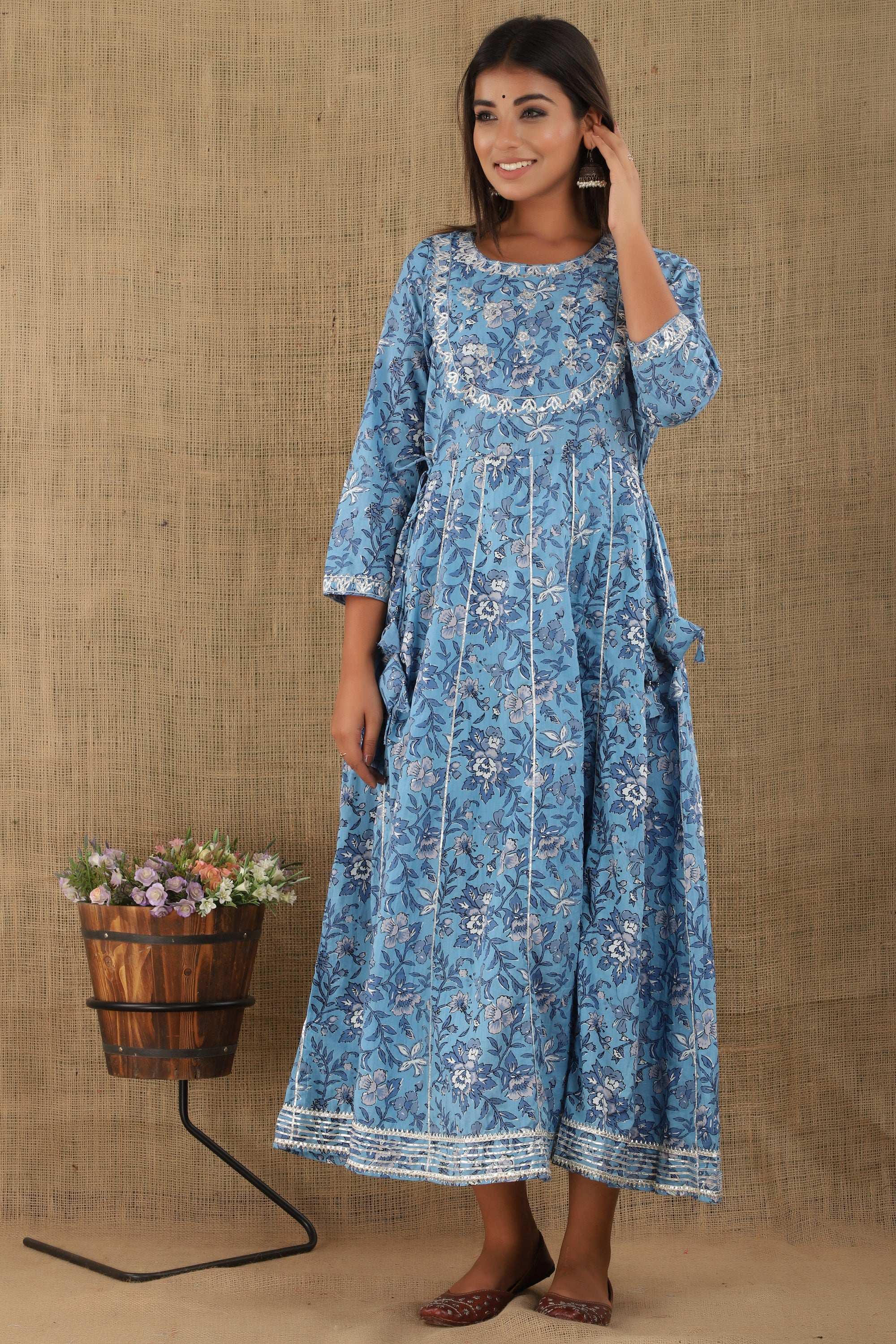 Kaajh Women's Blue Floral Print Embroidery Anarkali Kurta - Distacart