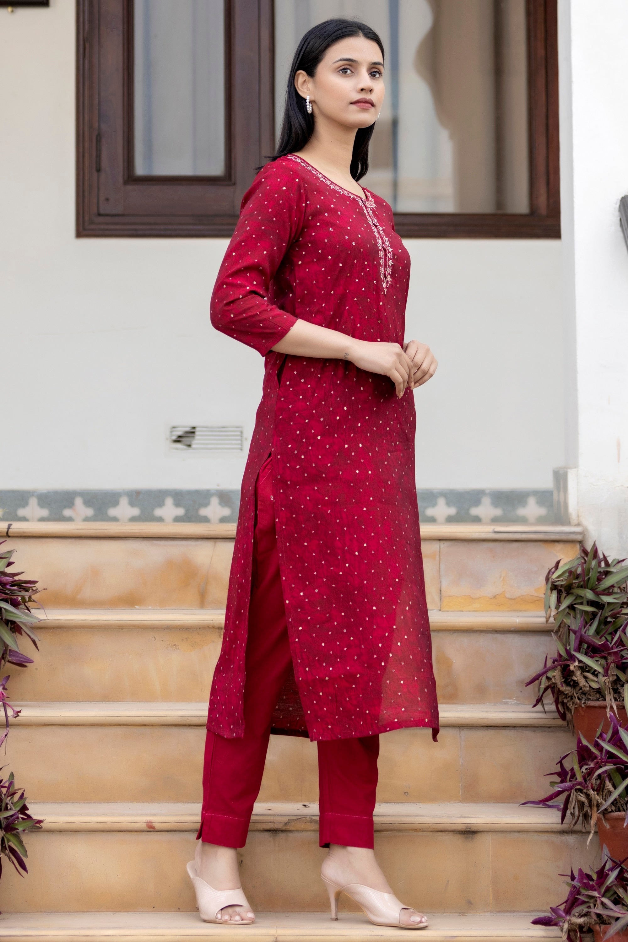 Kaajh Women's Maroon Gold Printed Modal Silk Kurta Pant Set - Distacart