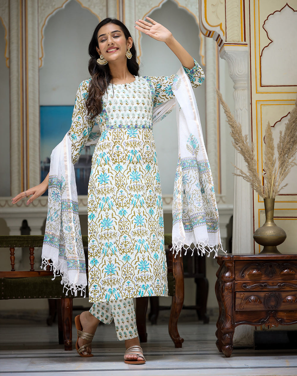 Kaajh Women's White-Green Cotton Handblock Kurta Pant Set With Dupatta - Distacart