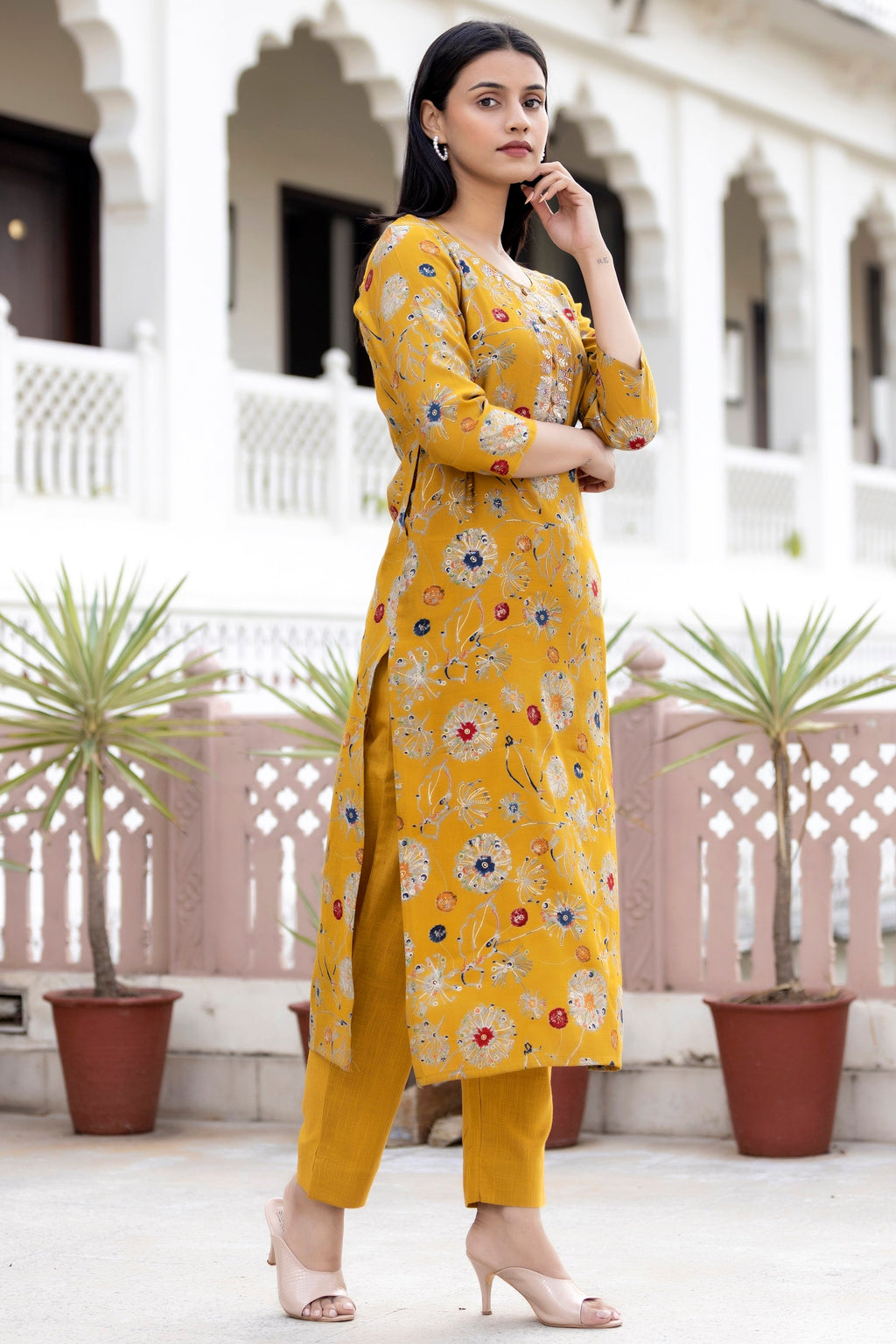 Kaajh Women's Yellow Floral Printed Modal Silk Kurta Pant Set - Distacart