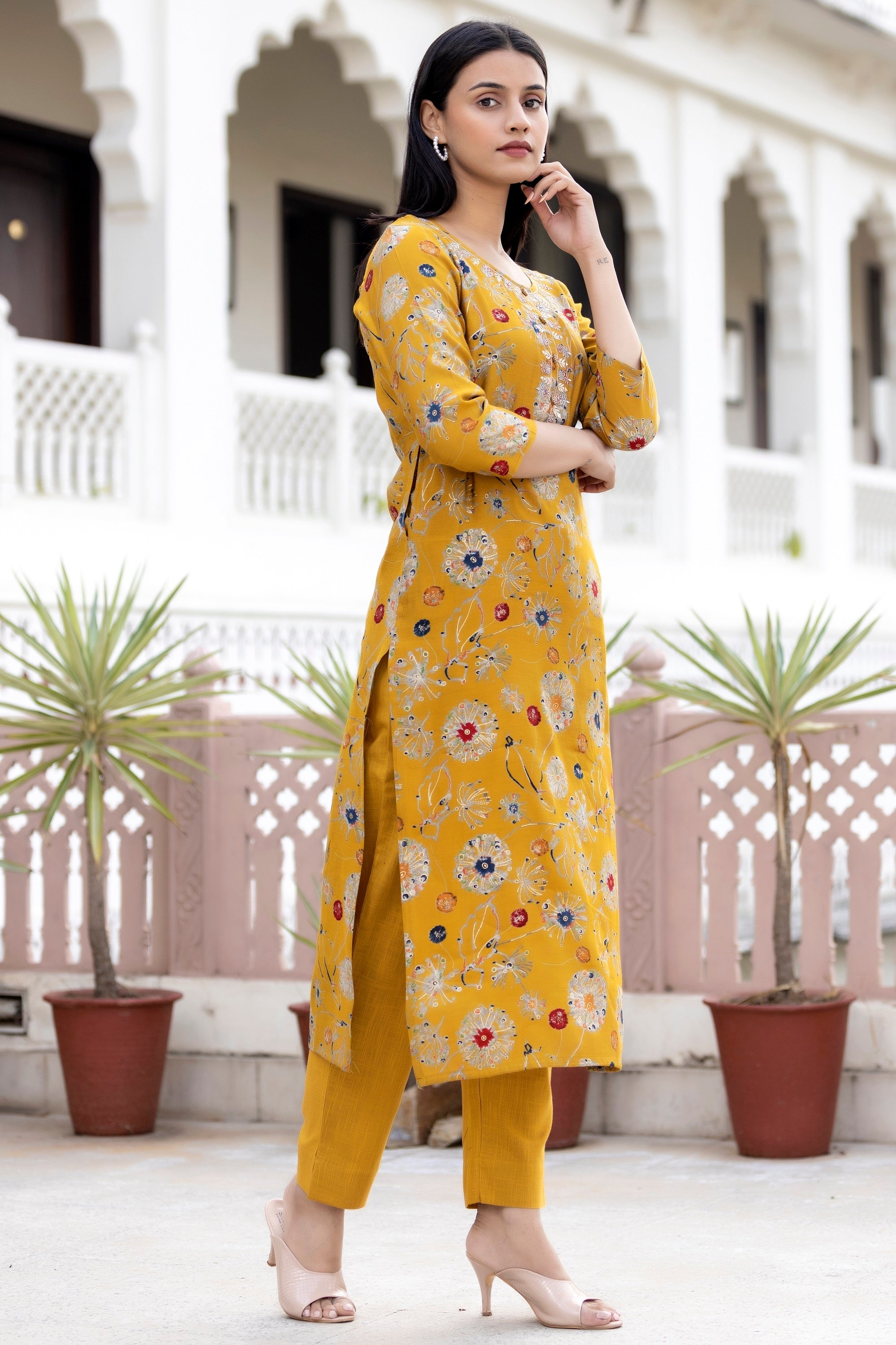Kaajh Women's Yellow Floral Printed Modal Silk Kurta Pant Set - Distacart