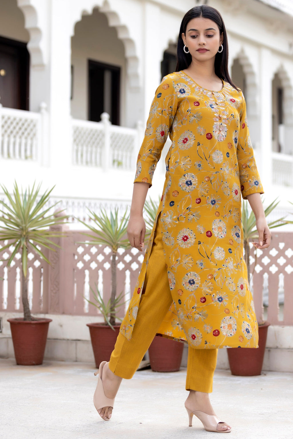 Kaajh Women's Yellow Floral Printed Modal Silk Kurta Pant Set - Distacart
