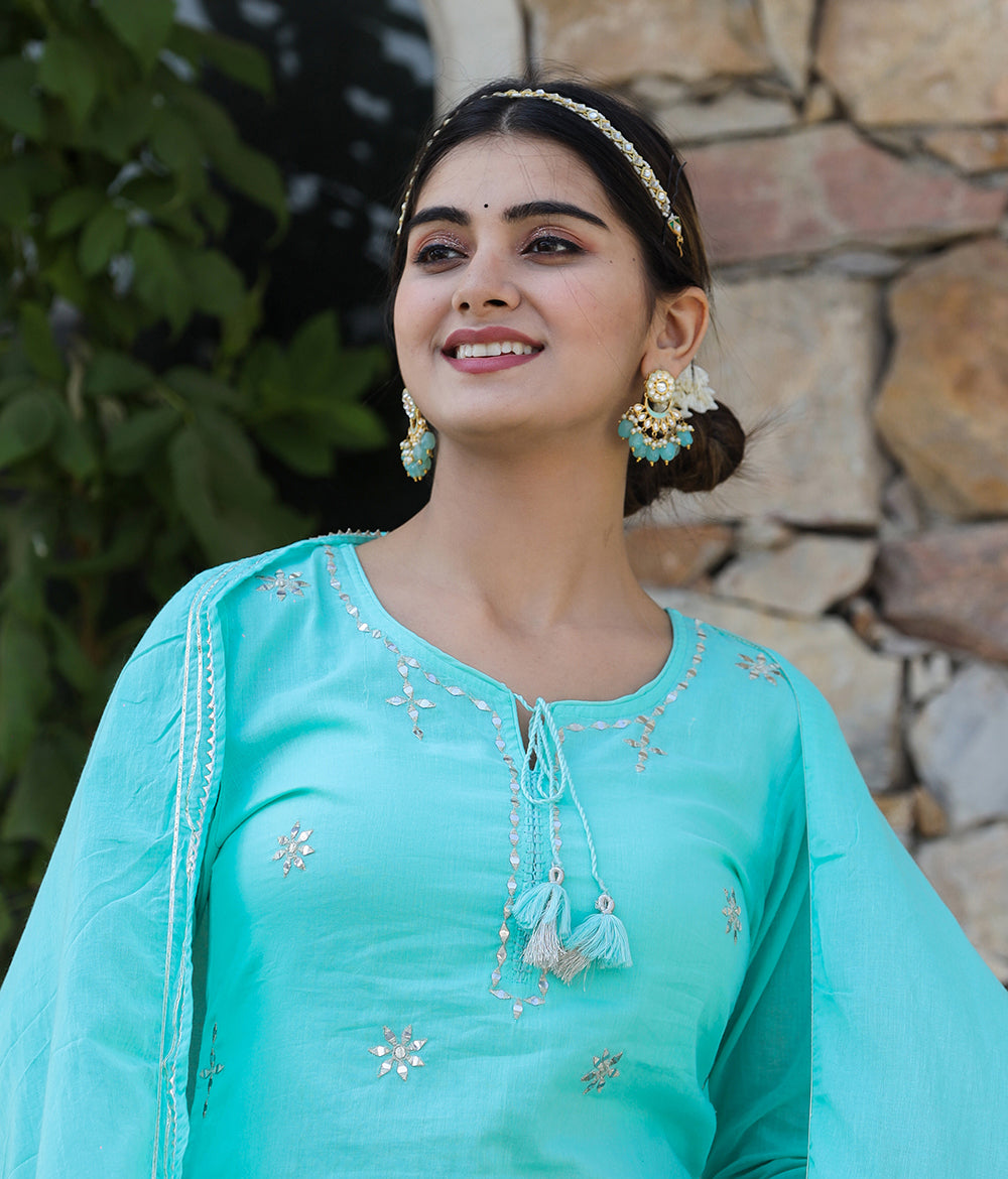Kaajh Woman's Green Mirror Embellished Cotton Kurta Pant And Dupatta Set - Distacart