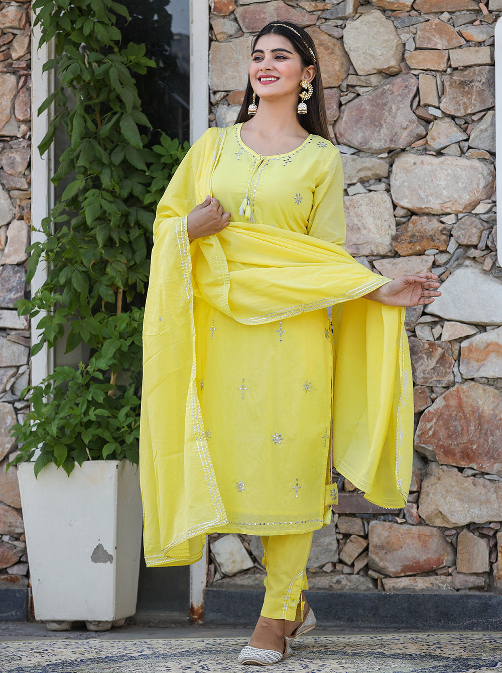 Kaajh Woman's Yellow Mirror Embellished Cotton Kurta Pant And Dupatta Set - Distacart
