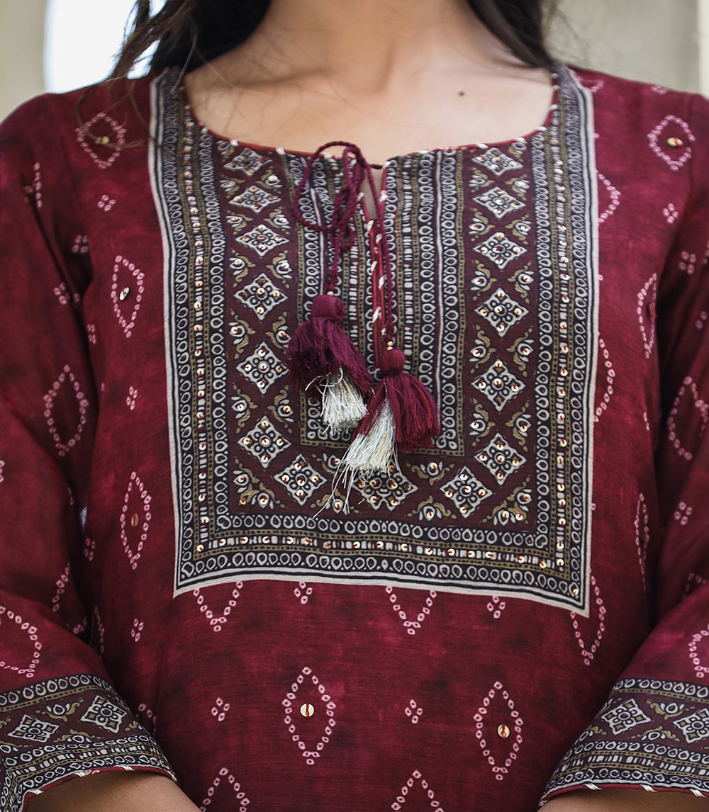 Kaajh Women's Maroon Festive Chanderi Kurta Set With Pant And Dupatta - Distacart
