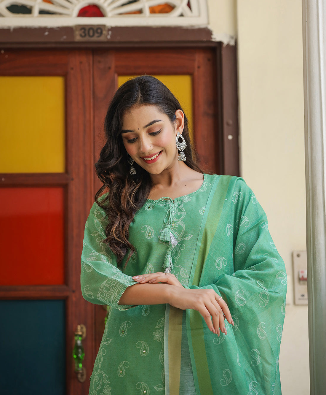 Kaajh Women's Green Printed Chanderi Kurta Set With Pant And Dupatta - Distacart