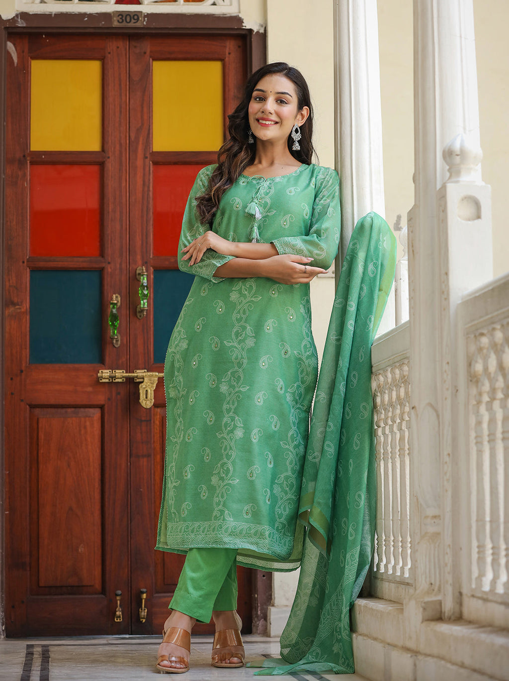 Kaajh Women's Green Printed Chanderi Kurta Set With Pant And Dupatta - Distacart