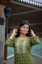 Kaajh Women's Green Printed Kurta Pant Set - Distacart