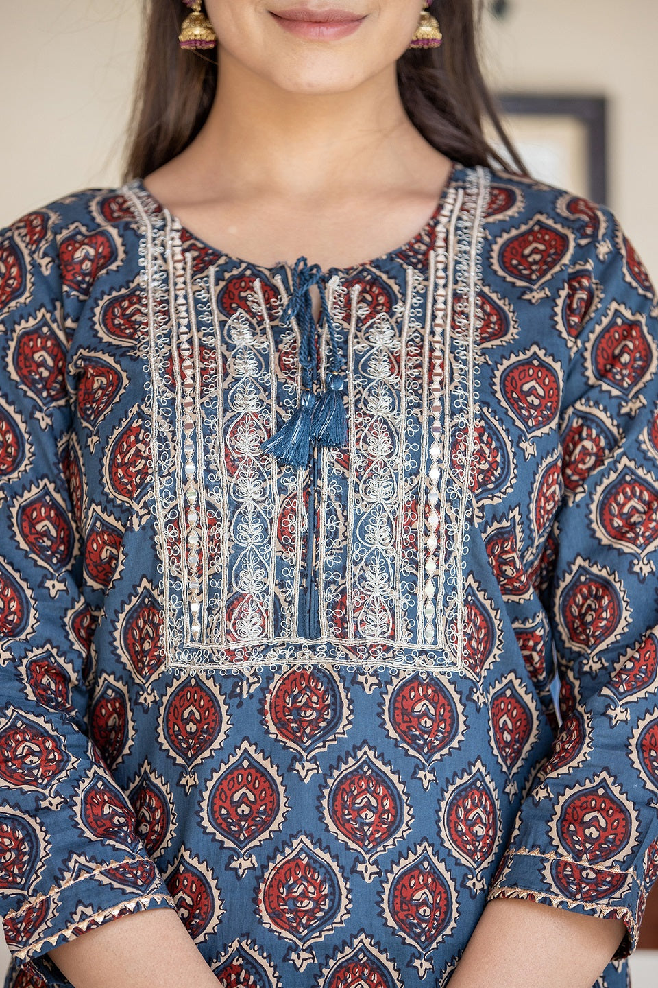 Kaajh Women's Blue Ajrak Print Cotton Kurta Pant Set - Distacart