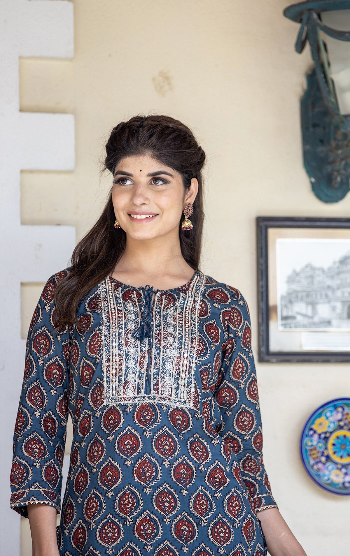 Kaajh Women's Blue Ajrak Print Cotton Kurta Pant Set - Distacart