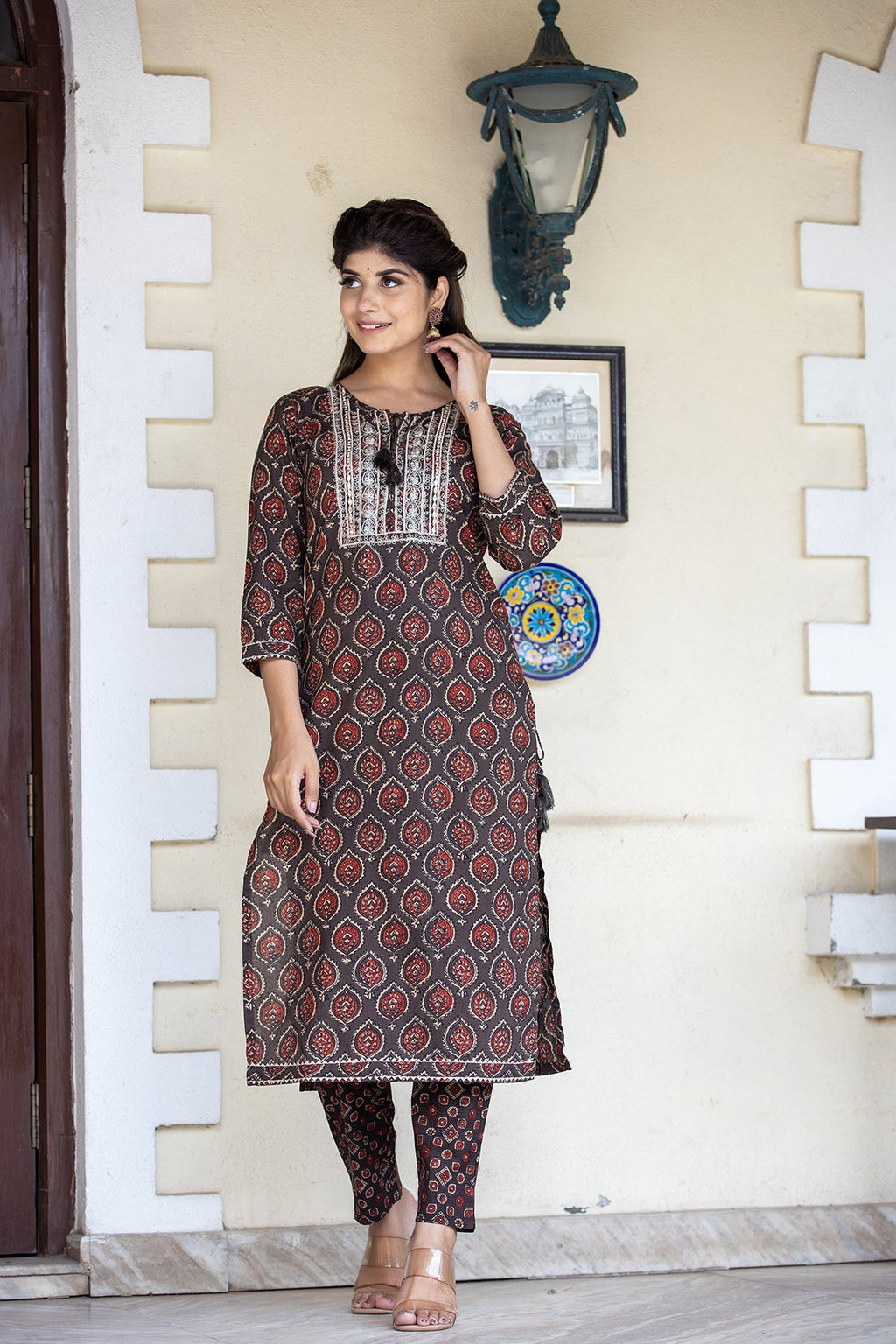 Kaajh Women's Brown Ajrak Print Cotton Kurta Pant Set - Distacart